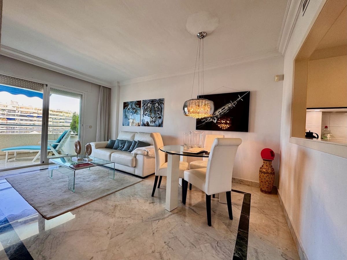 2 soverom Leilighet til salgs i Puerto Banus med svømmebasseng garasje - € 649 900 (Ref: 9377700)