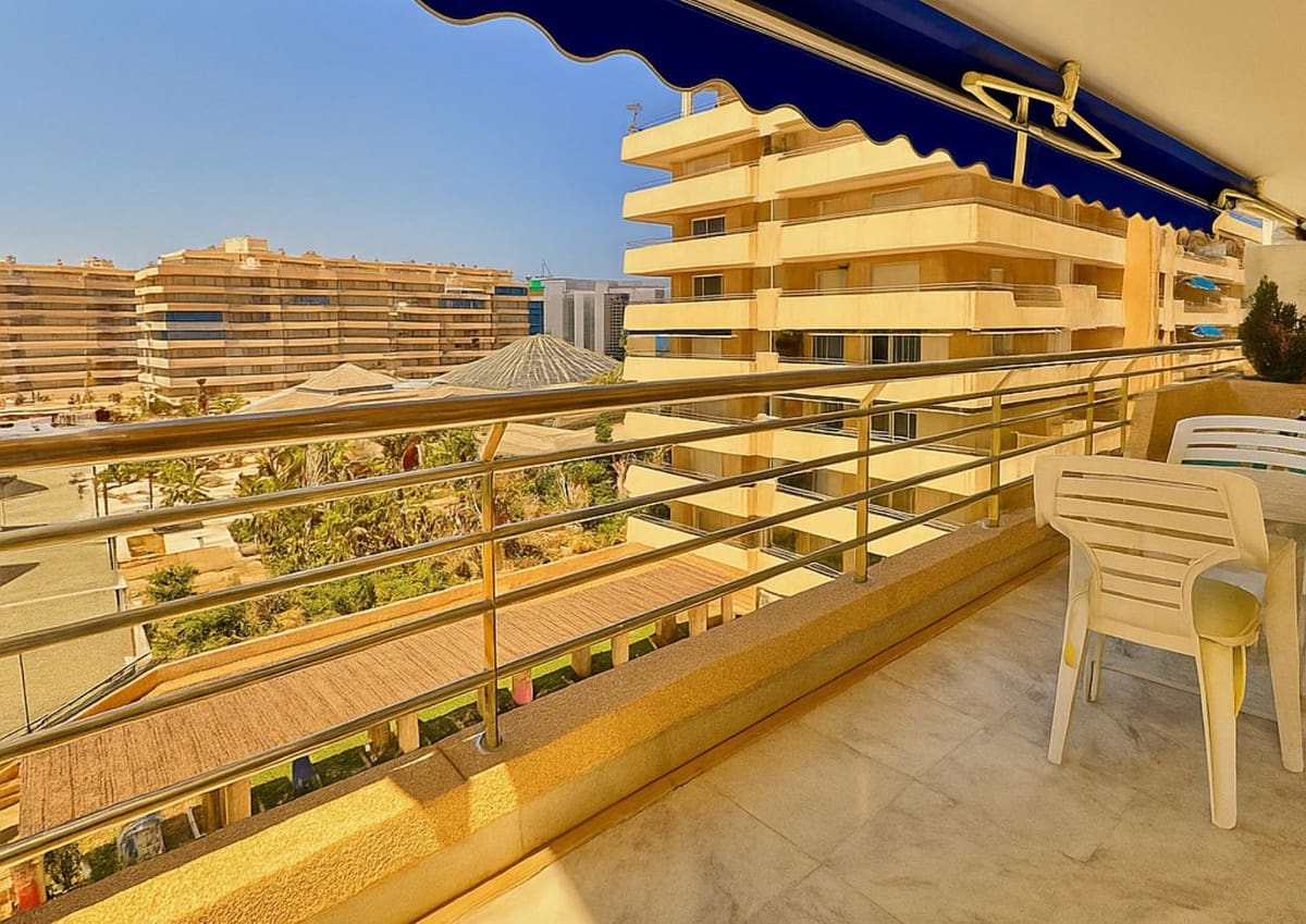 2 soverom Leilighet til salgs i Puerto Banus med svømmebasseng garasje - € 649 900 (Ref: 9377700)