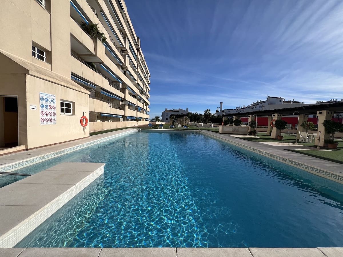 2 soverom Leilighet til salgs i Puerto Banus med svømmebasseng garasje - € 649 900 (Ref: 9377700)