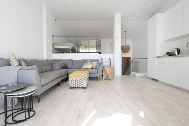 2 soveværelse Strandlejlighed til salg i Cabopino, Marbella med swimmingpool - € 419.000 (Ref: 9388673)
