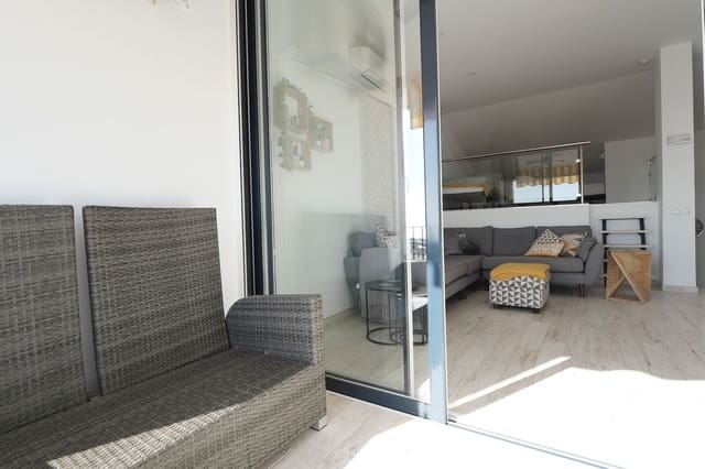 2 soveværelse Strandlejlighed til salg i Cabopino, Marbella med swimmingpool - € 419.000 (Ref: 9388673)