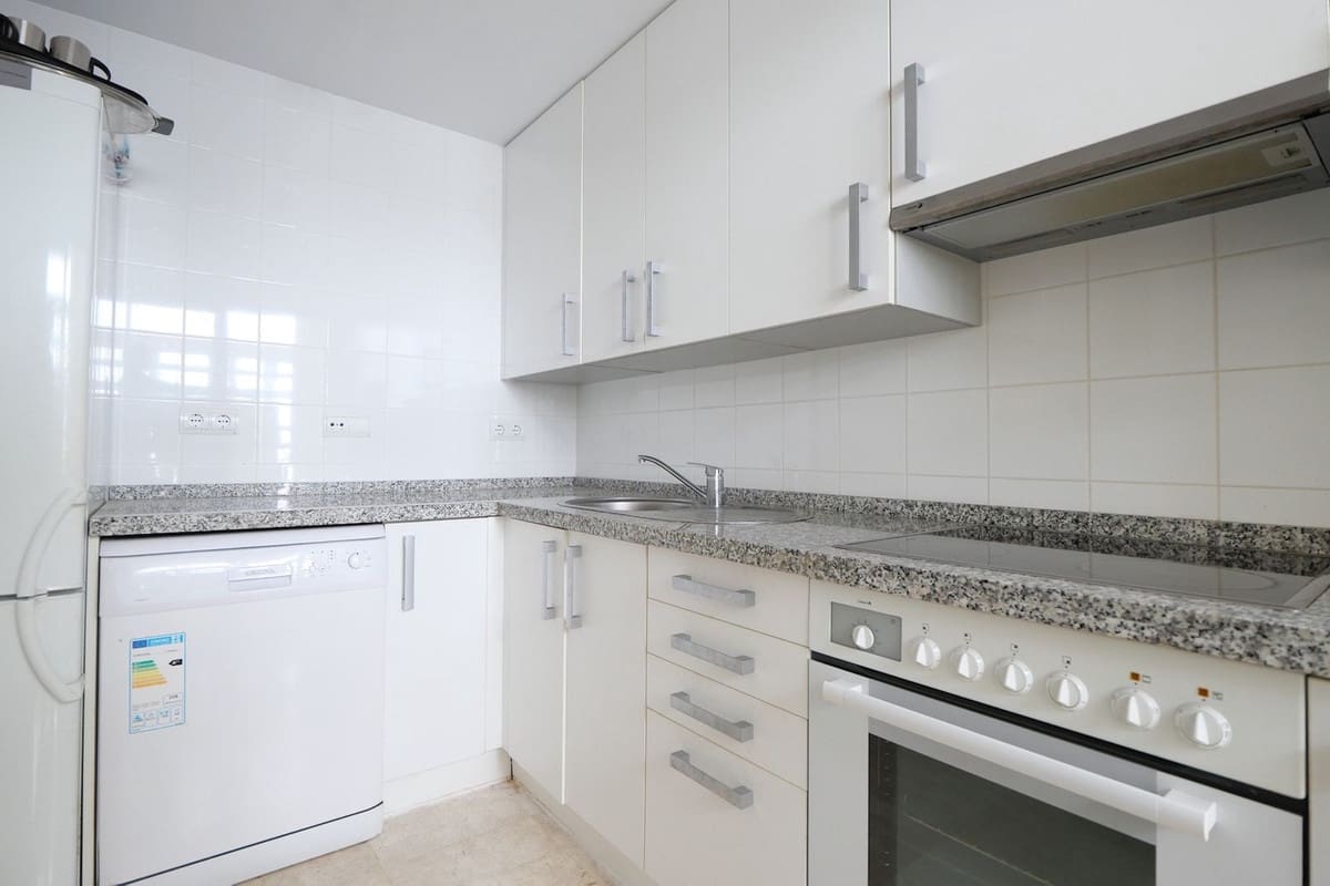 3 makuuhuone Omakotitalo myytävänä paikassa Cabopino mukana uima-altaan - 549 999 € (Ref: 9397872)