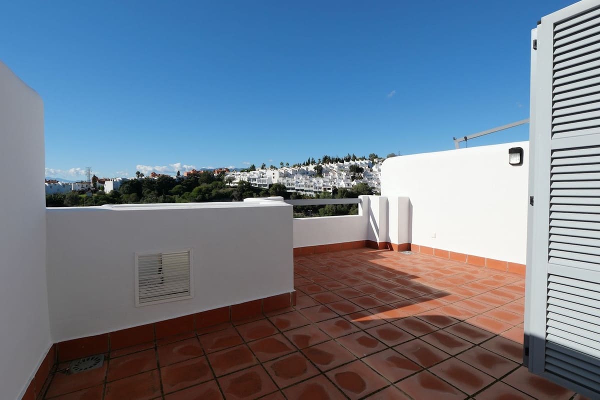 3 makuuhuone Omakotitalo myytävänä paikassa Cabopino mukana uima-altaan - 549 999 € (Ref: 9397872)