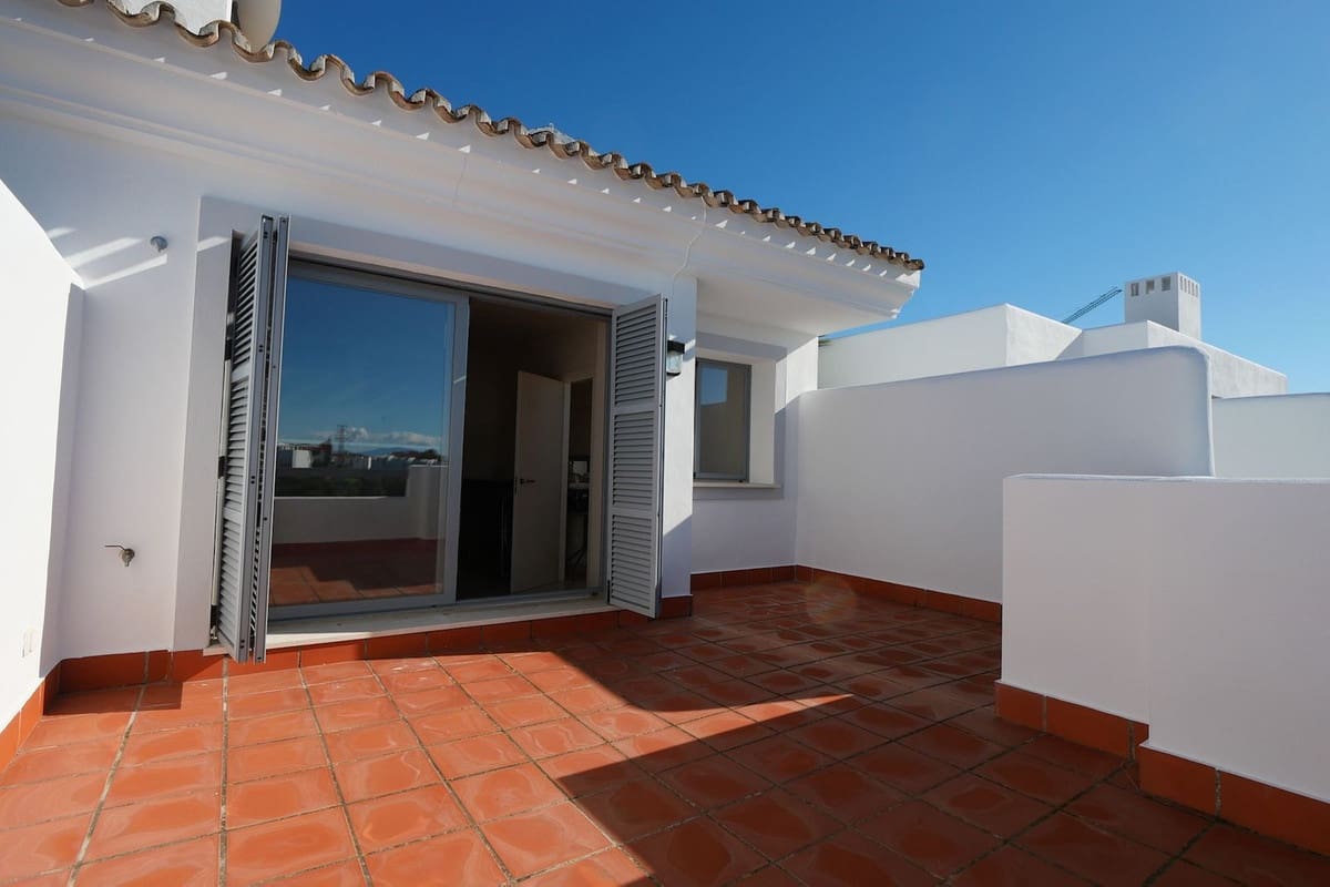 3 bedroom Townhouse for sale in Cabopino with pool - € 549,999 (Ref: 9397872)