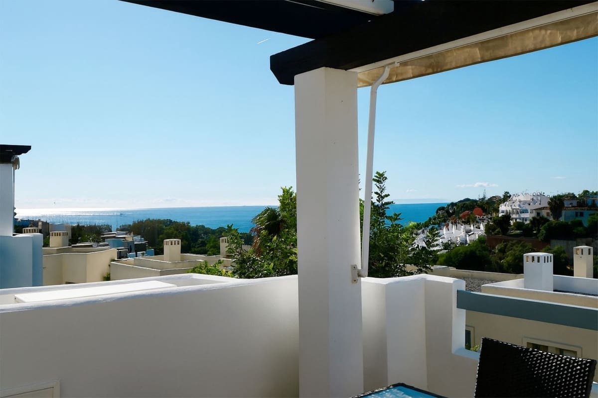 3 bedroom Townhouse for sale in Cabopino with pool - € 549,999 (Ref: 9397872)