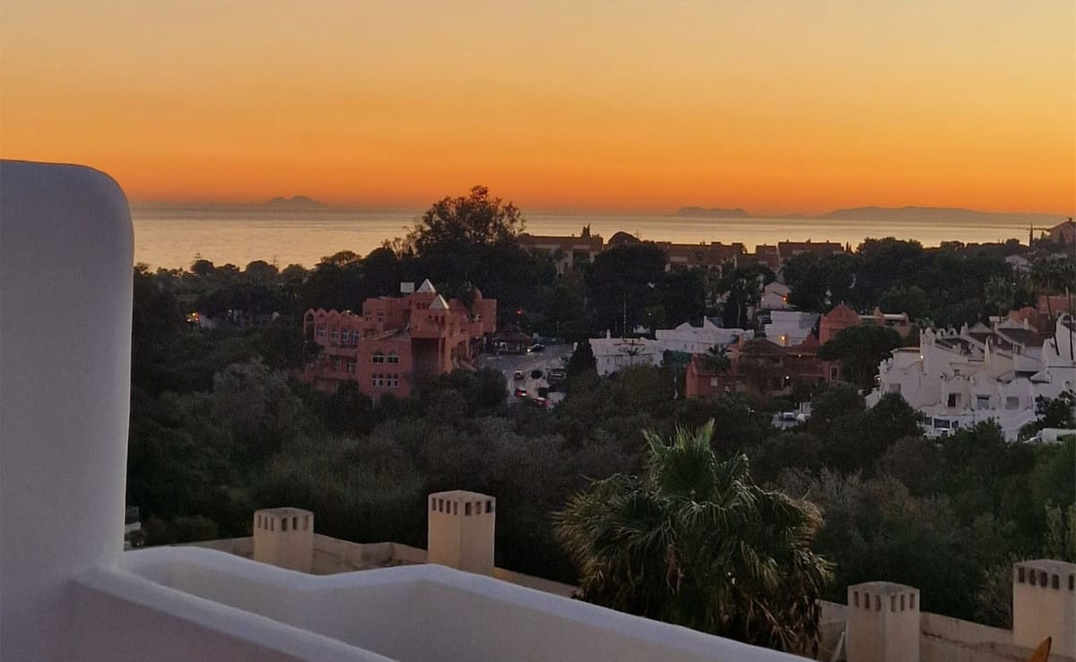 3 bedroom Townhouse for sale in Cabopino with pool - € 549,999 (Ref: 9397872)