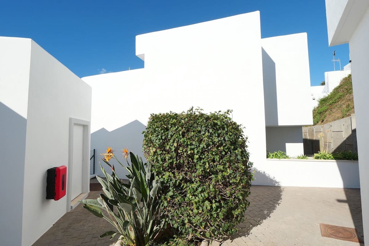 3 bedroom Townhouse for sale in Cabopino with pool - € 549,999 (Ref: 9397872)