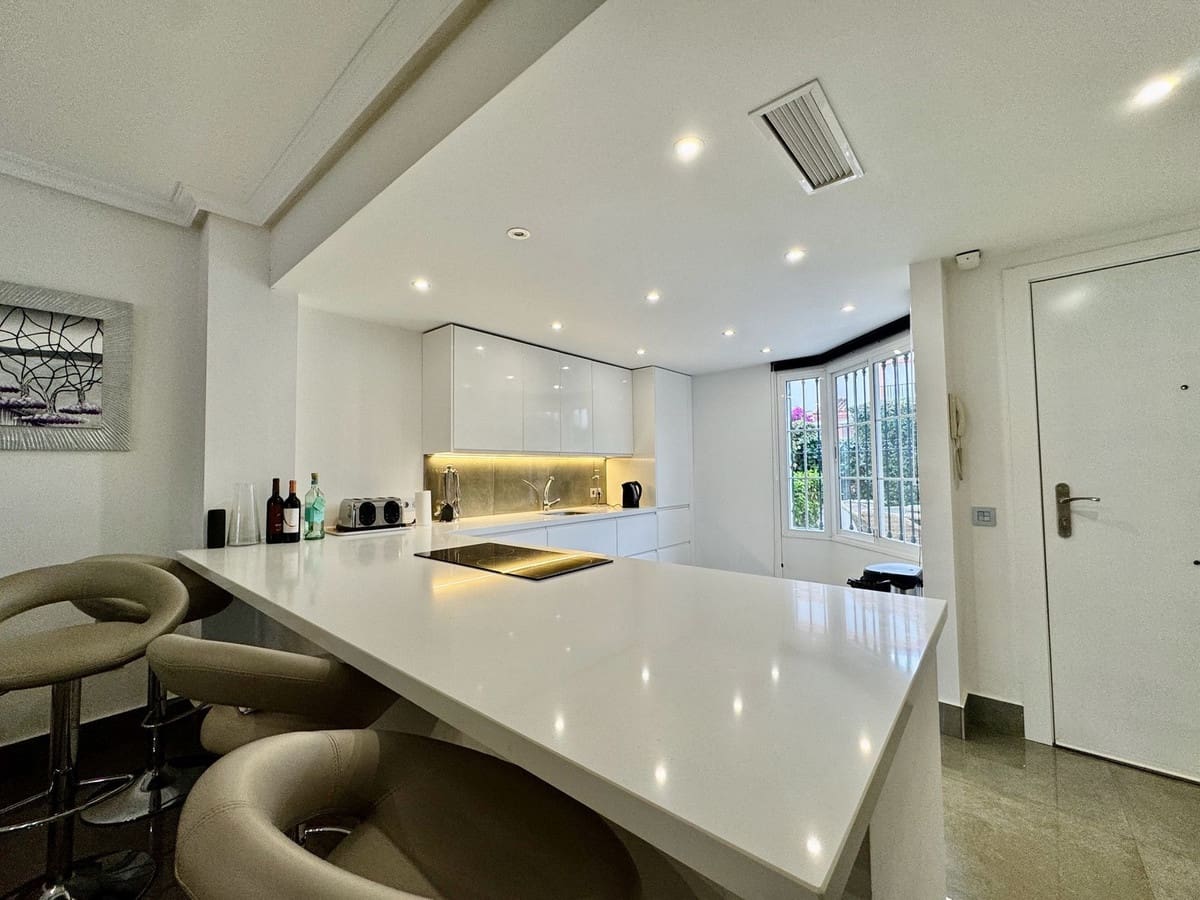 3 bedroom Townhouse for sale in Cabopino with pool garage - € 574,900 (Ref: 9397983)