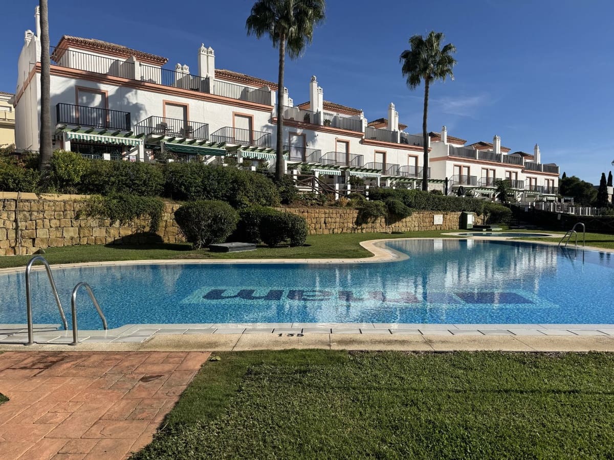 3 bedroom Townhouse for sale in Cabopino with pool garage - € 573,900 (Ref: 9397983)