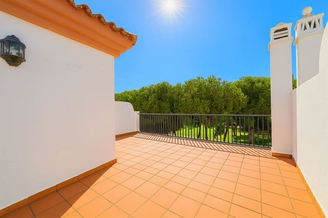 3 soveværelse Byhus til salg i Cabopino, Marbella med swimmingpool garage - € 573.900 (Ref: 9397983)