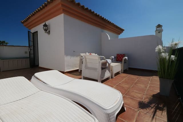 3 soveværelse Byhus til salg i Cabopino, Marbella med swimmingpool garage - € 573.900 (Ref: 9397983)