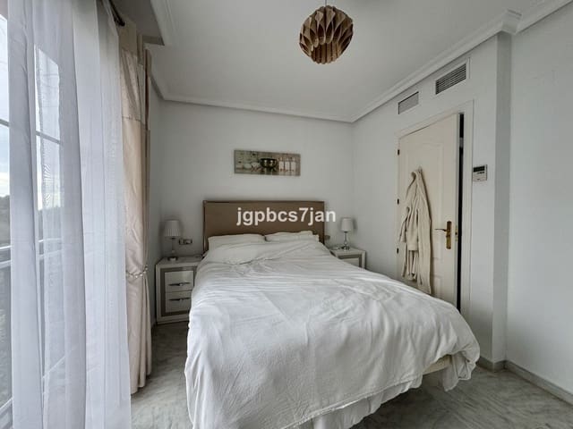 Casa de 3 habitaciones en Cabopino, Marbella en venta con piscina garaje - 573.900 € (Ref: 9397983)