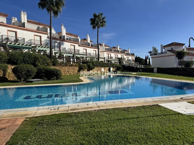 Casa de 3 habitaciones en Cabopino, Marbella en venta con piscina garaje - 573.900 € (Ref: 9397983)
