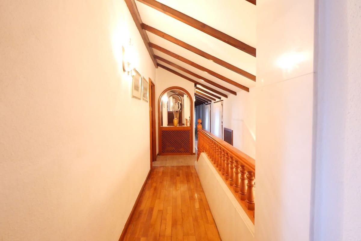 9 sypialnia Willa na sprzedaż w Cabopino z basenem garażem - 3 800 000 € (Ref: 9404618)