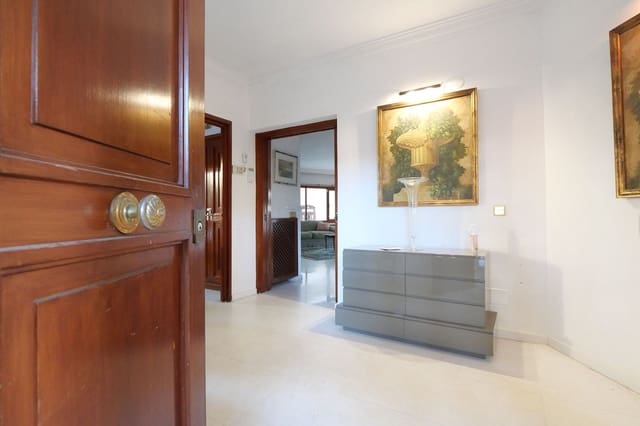 9 soveværelse Villa til salg i Cabopino, Marbella med swimmingpool garage - € 3.800.000 (Ref: 9404618)