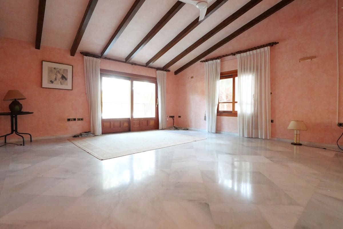 9 sypialnia Willa na sprzedaż w Cabopino z basenem garażem - 3 800 000 € (Ref: 9404618)