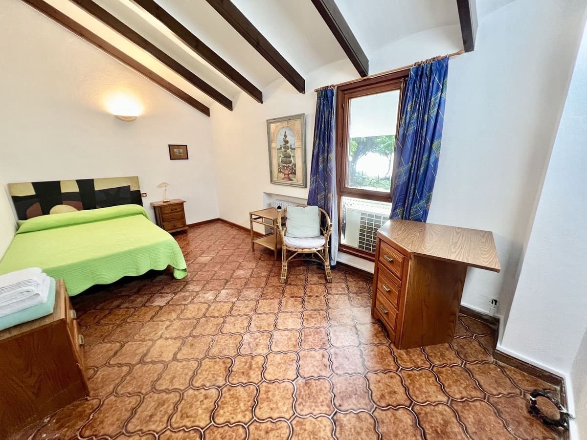 9 sypialnia Willa na sprzedaż w Cabopino z basenem garażem - 3 800 000 € (Ref: 9404618)