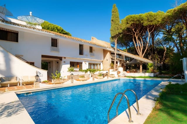 9 soveværelse Villa til salg i Cabopino, Marbella med swimmingpool garage - € 3.800.000 (Ref: 9404618)
