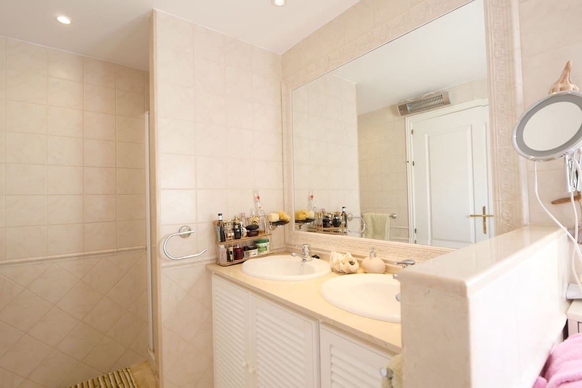 3 quarto Apartamento para venda em Riviera del Sol com piscina garagem - 598 000 € (Ref: 9405883)