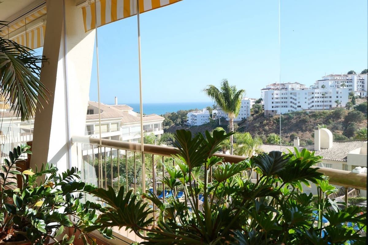 3 soveværelse Lejlighed til salg i Riviera del Sol med swimmingpool garage - € 598.000 (Ref: 9405883)