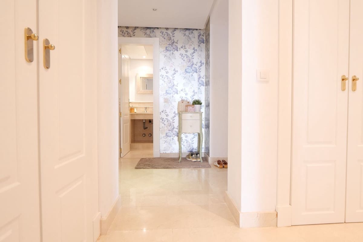 2 soveværelse Lejlighed til salg i Nueva Andalucia med swimmingpool garage - € 619.000 (Ref: 9417716)