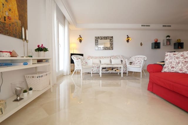 2 soveværelse Lejlighed til salg i Nueva Andalucia, Marbella med swimmingpool garage - € 619.000 (Ref: 9417716)