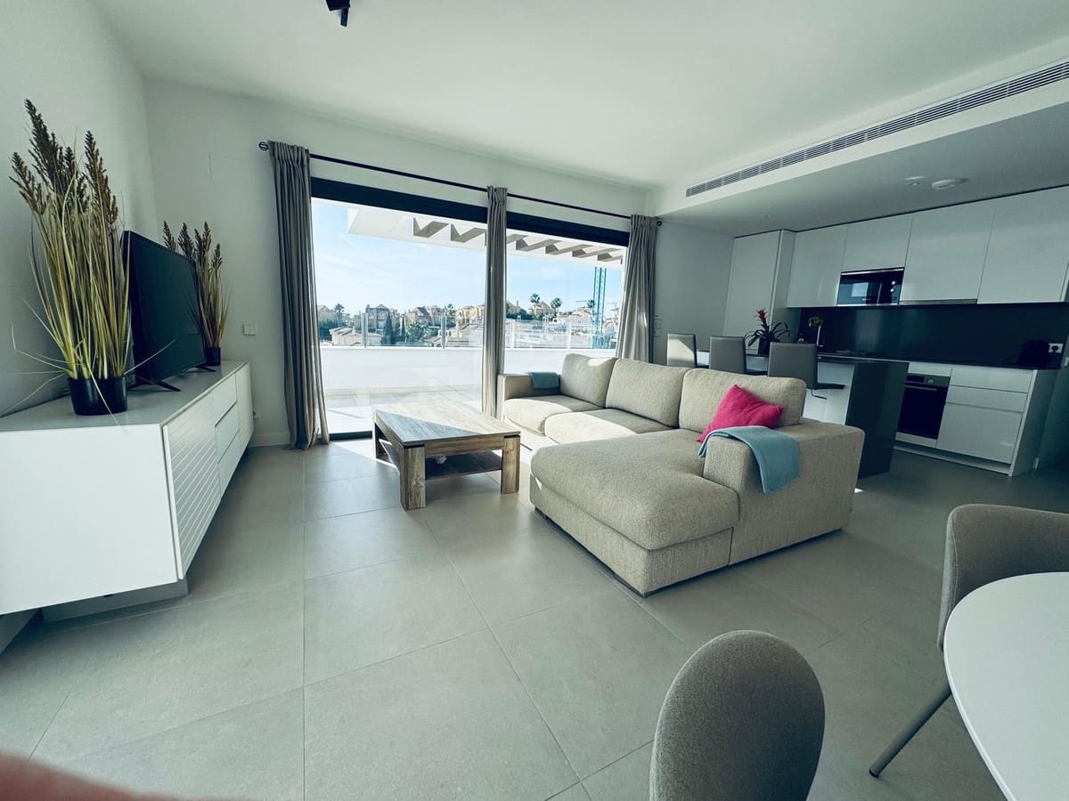 2 slaapkamer Penthouse te koop in La Cala de Mijas met zwembad garage - € 595.000 (Ref: 9471050)