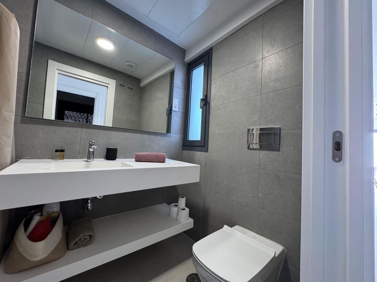 2 bedroom Penthouse for sale in La Cala de Mijas with pool garage - € 595,000 (Ref: 9471050)