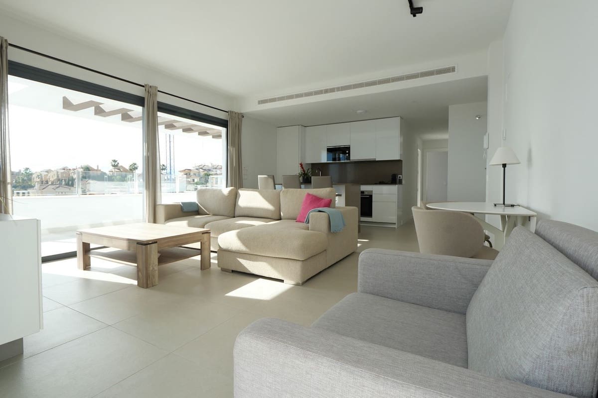 2 makuuhuone Kattohuoneisto myytävänä paikassa La Cala de Mijas mukana uima-altaan 
autotalli - 595 000 € (Ref: 9471050)