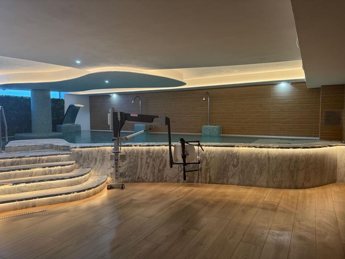 2 makuuhuone Kattohuoneisto myytävänä paikassa La Cala de Mijas mukana uima-altaan 
autotalli - 595 000 € (Ref: 9471050)