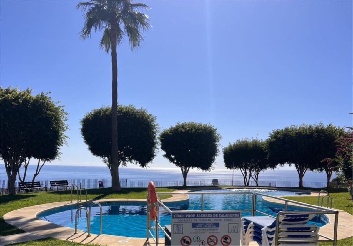 3 bedroom Penthouse for sale in Calahonda with pool garage - € 498,000 (Ref: 9471647)