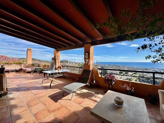 3 sypialnia Penthouse na sprzedaż w Calahonda, Mijas z basenem garażem - 498 000 € (Ref: 9471647)