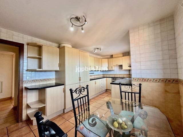 3 sypialnia Penthouse na sprzedaż w Calahonda, Mijas z basenem garażem - 498 000 € (Ref: 9471647)