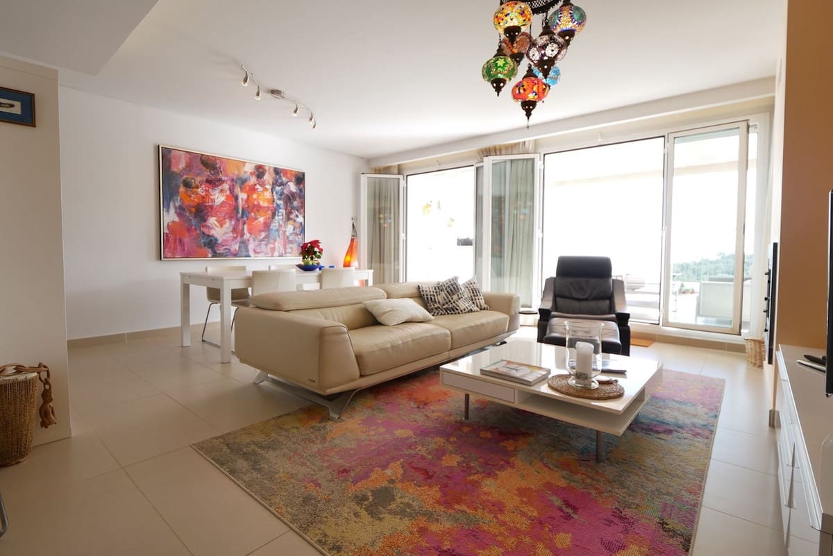 Ático de 3 habitaciones en La Mairena en venta con piscina garaje - 499.000 € (Ref: 9479075)