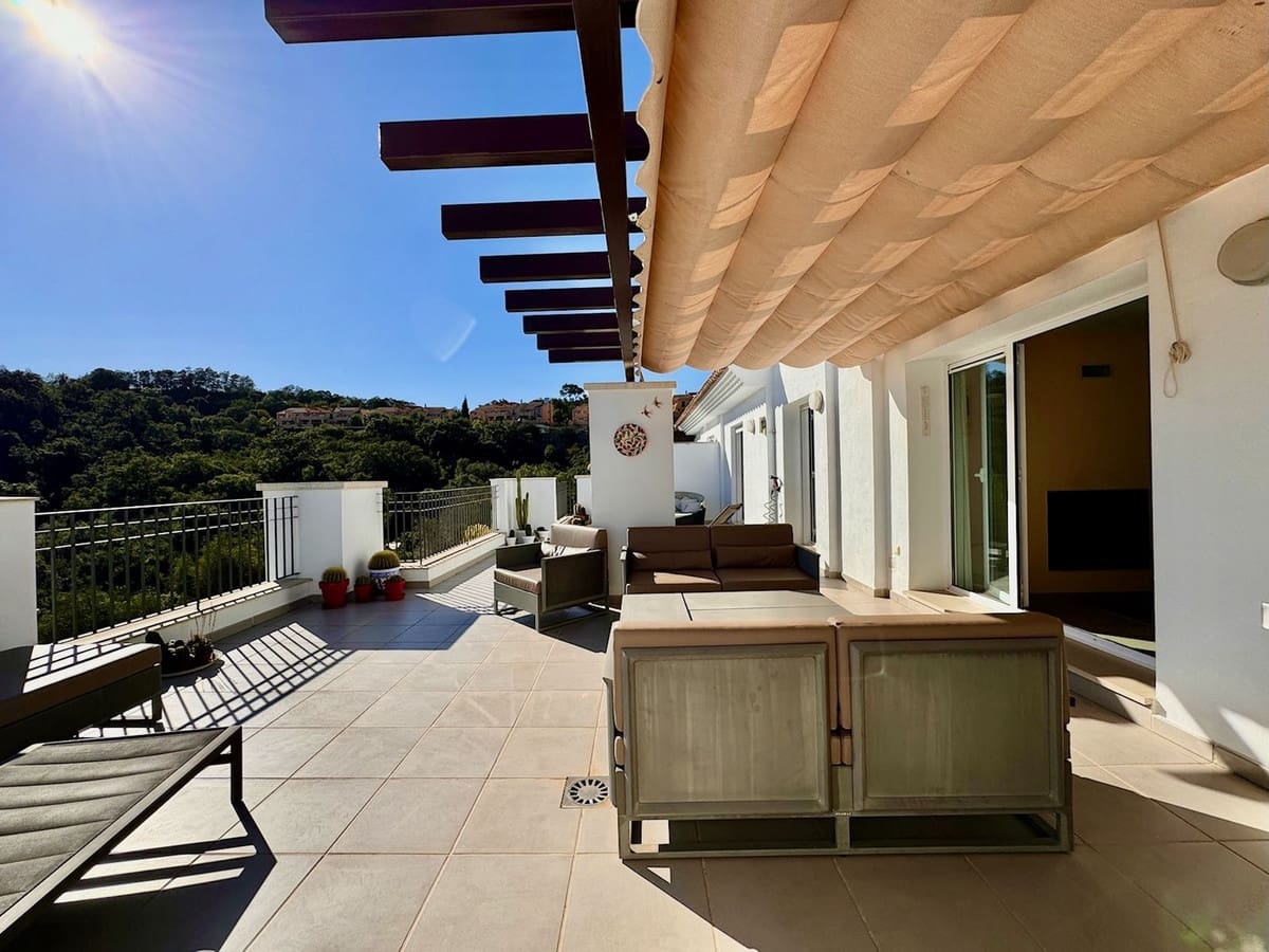 Ático de 3 habitaciones en La Mairena en venta con piscina garaje - 499.000 € (Ref: 9479075)