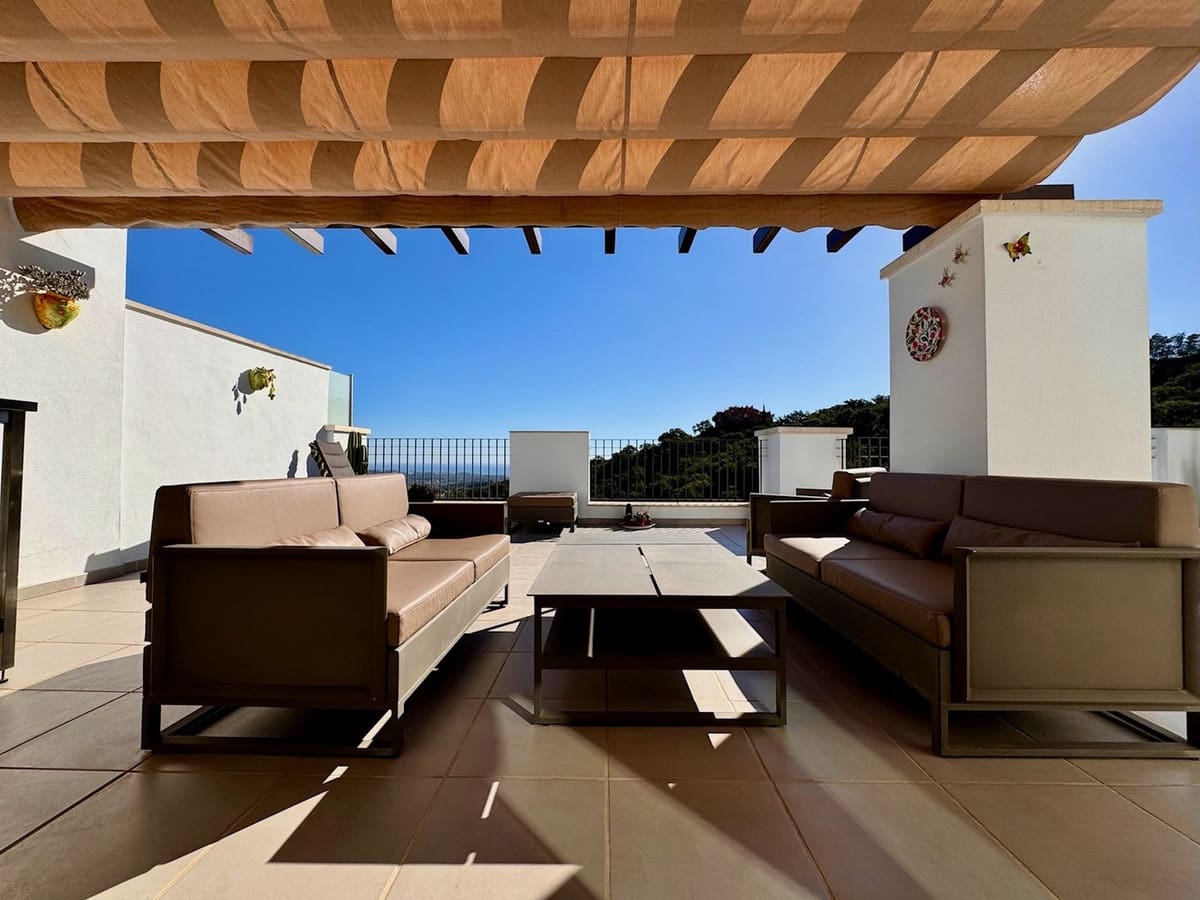 Ático de 3 habitaciones en La Mairena en venta con piscina garaje - 499.000 € (Ref: 9479075)