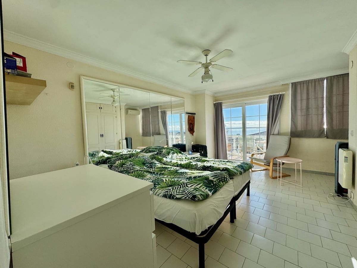 2 makuuhuone Omakotitalo myytävänä paikassa Benalmadena mukana uima-altaan - 375 000 € (Ref: 9494155)