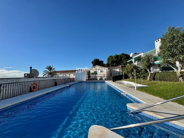 2 sovrum Hus till salu i Benalmádena pueblo, Benalmádena med pool garage - 349 990 € (Ref: 9494155)