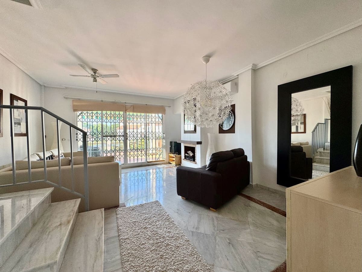 3 quarto Casa em Banda para venda em Cabopino com piscina - 529 000 € (Ref: 9499632)