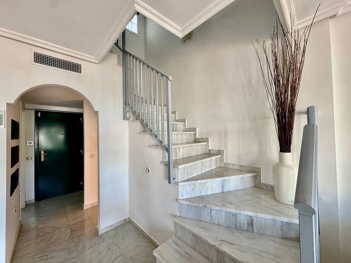 3 quarto Casa em Banda para venda em Cabopino com piscina - 529 000 € (Ref: 9499632)