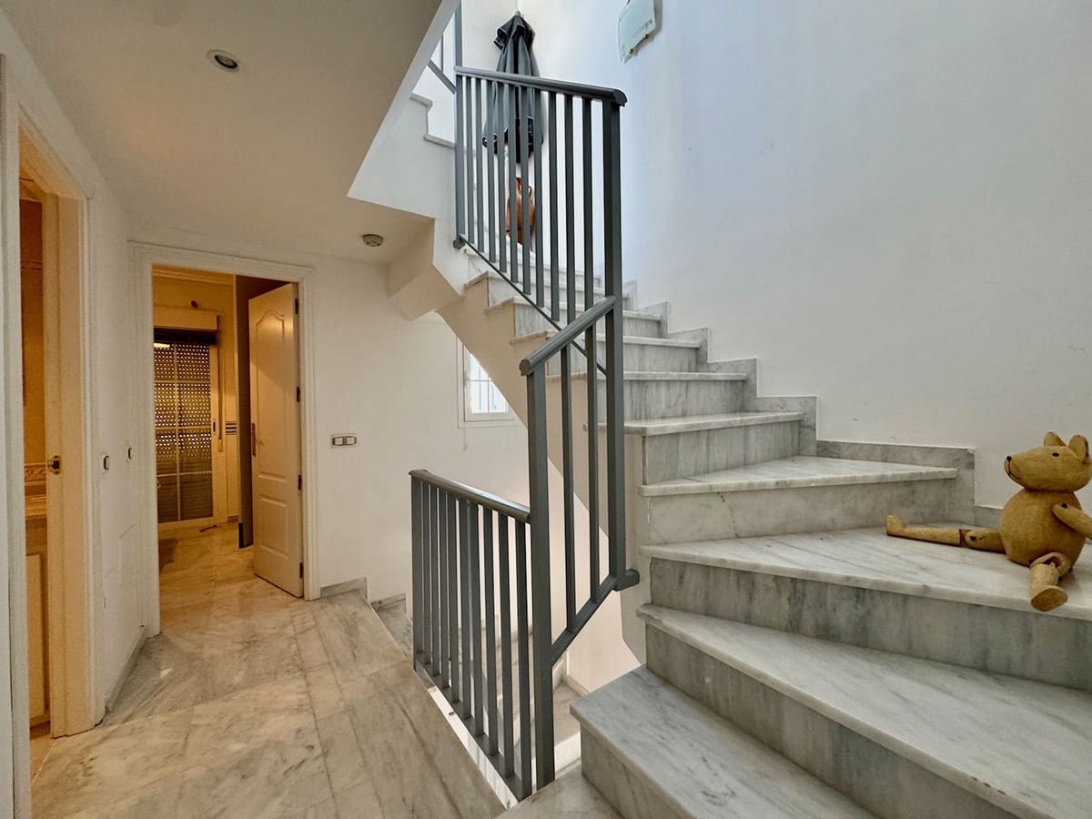 3 quarto Casa em Banda para venda em Cabopino com piscina - 529 000 € (Ref: 9499632)