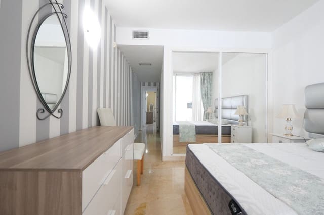 2 chambre Appartement à vendre à Riviera del Sol, Mijas avec piscine garage - 349 000 € (Ref: 9516473)