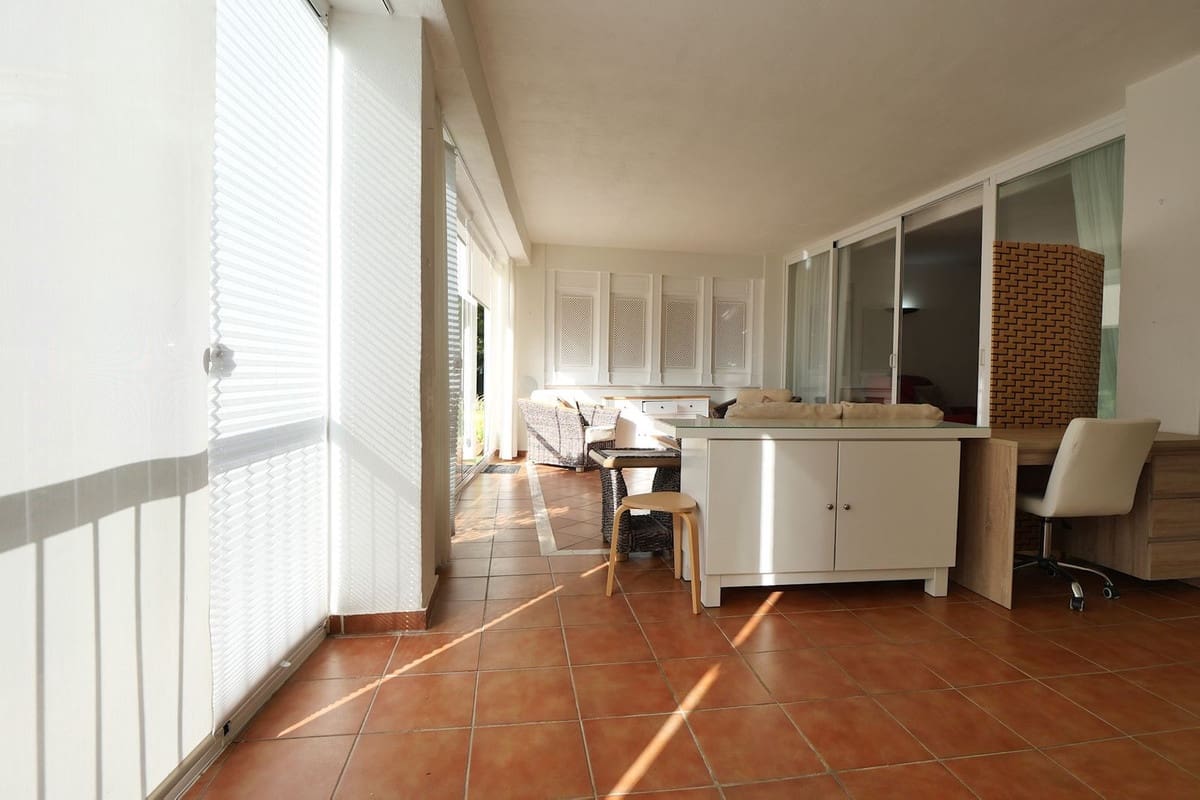 2 sypialnia Apartament na sprzedaż w Riviera del Sol z basenem garażem - 349 000 € (Ref: 9516473)