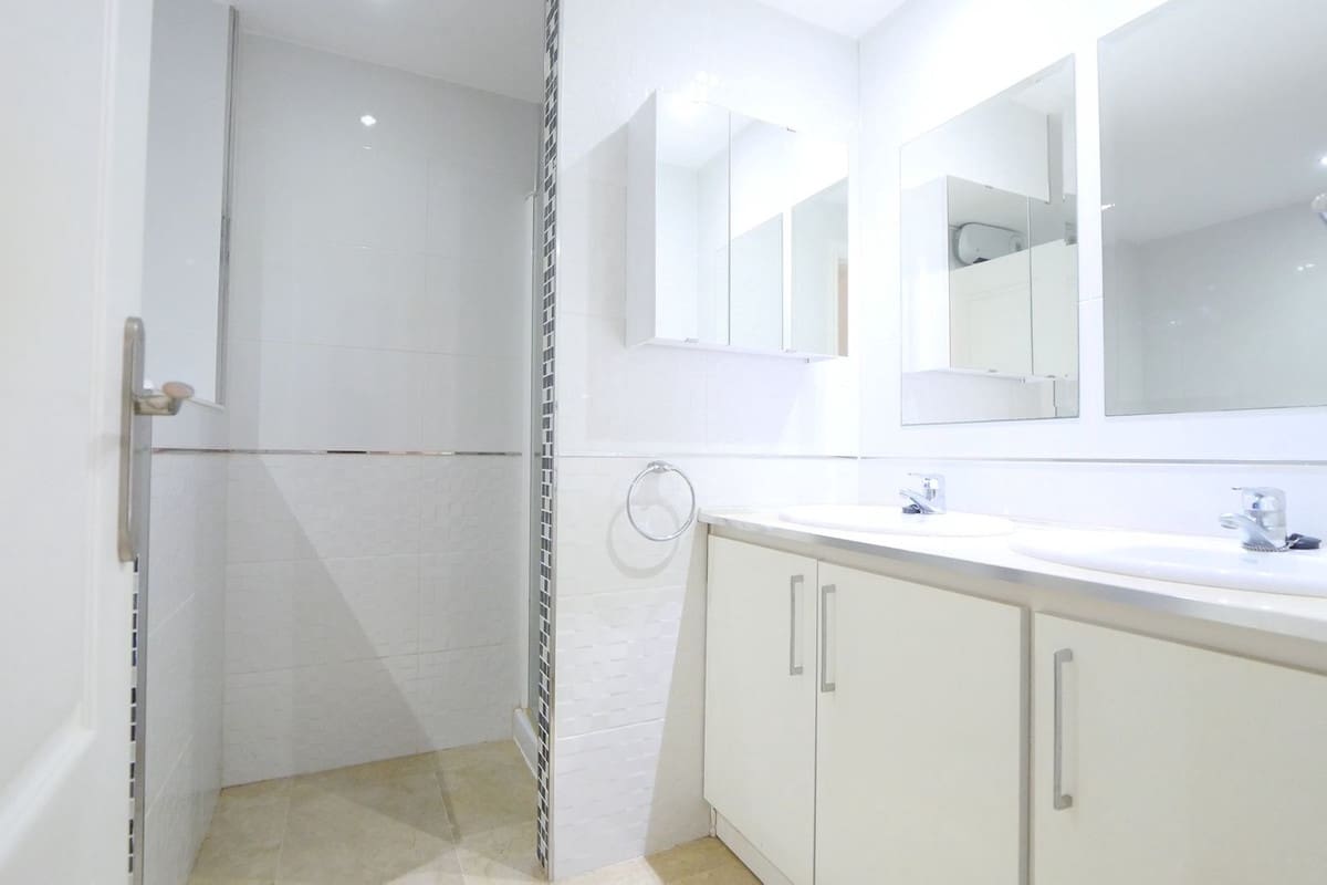 2 sypialnia Apartament na sprzedaż w Riviera del Sol z basenem garażem - 349 000 € (Ref: 9516473)