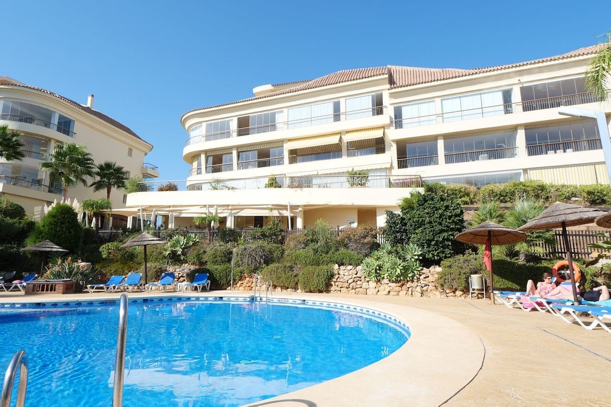 2 sypialnia Apartament na sprzedaż w Riviera del Sol z basenem garażem - 349 000 € (Ref: 9516473)