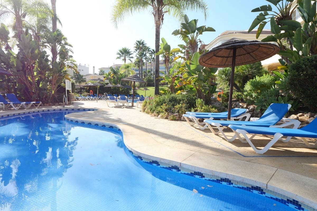 2 sypialnia Apartament na sprzedaż w Riviera del Sol z basenem garażem - 349 000 € (Ref: 9516473)