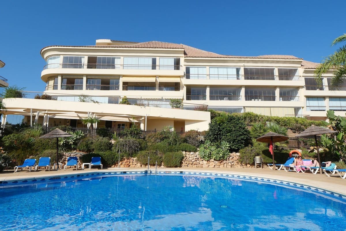 2 sypialnia Apartament na sprzedaż w Riviera del Sol z basenem garażem - 349 000 € (Ref: 9516473)