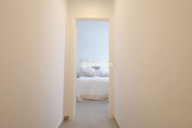 Apartamento de 2 habitaciones en Calahonda, Mijas en venta con piscina garaje - 348.000 € (Ref: 9547412)
