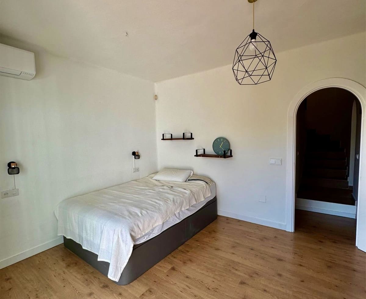 3 Zimmer Haus zu verkaufen in Cabopino mit Pool - 565.000 € (Ref: 9557440)