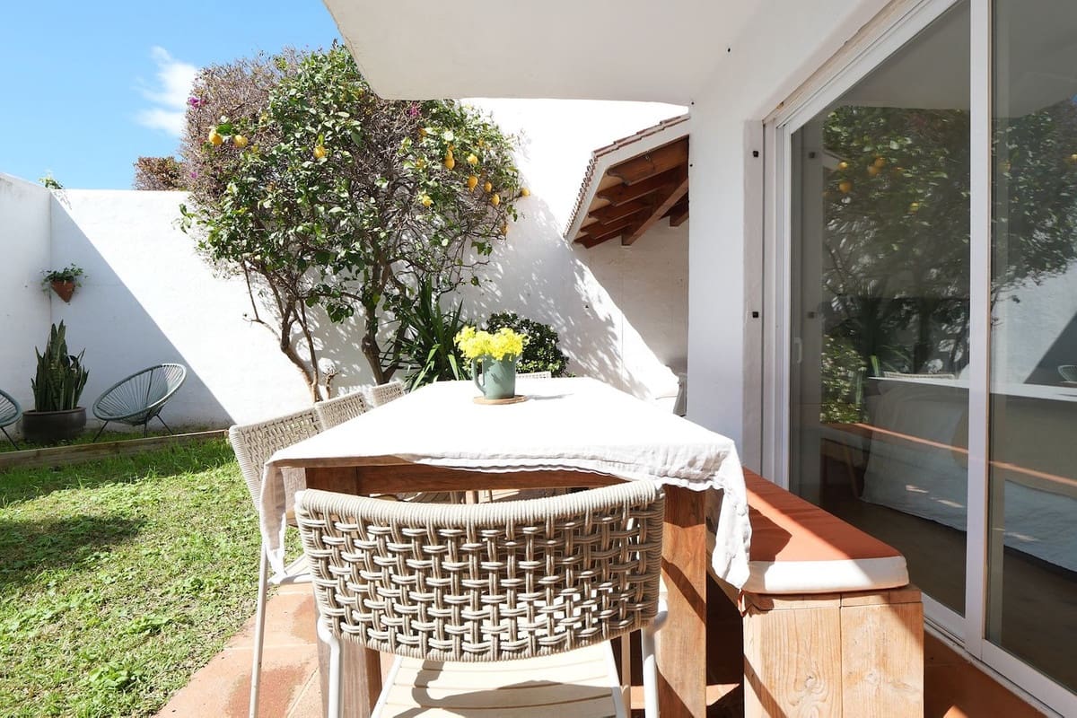 3 bedroom Townhouse for sale in Cabopino with pool - € 549,000 (Ref: 9557440)